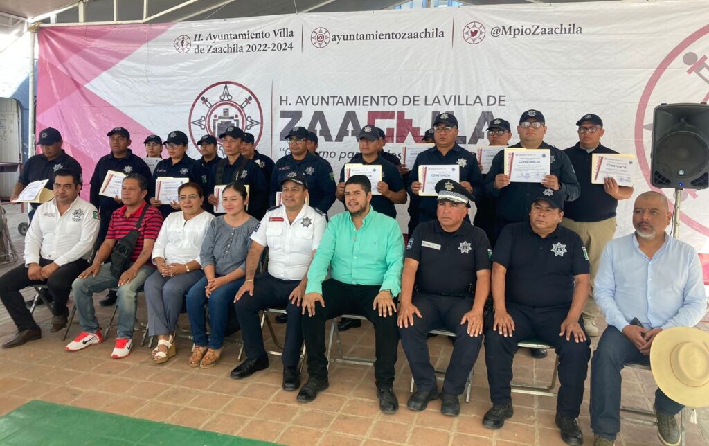 FOTO-1-Capacitan-a-Policia-Municipal-de-Villa-de-Zaachila-en-educacion-y-seguridad-vial-1024x644 Capacitan a Policía Municipal de Villa de Zaachila en educación y seguridad vial