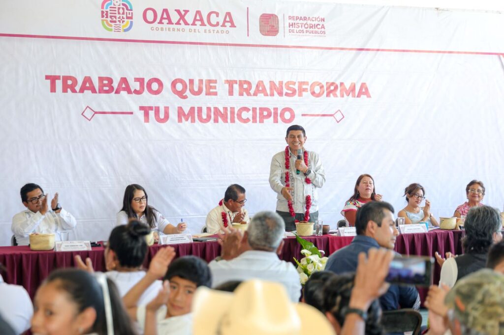 FOTO-2-Refrenda-Salomon-Jara-compromiso-con-personas-productoras-de-Santa-Catarina-Tayata-1024x682 Refrenda Salomón Jara compromiso con personas productoras de Santa Catarina Tayata