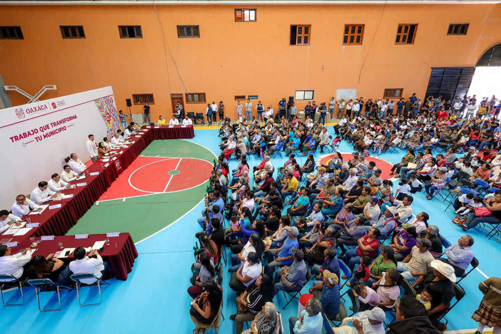 SAN-PEDRO-TEOZACOALCO-3 Lleva Gobierno de Oaxaca desarrollo a familias de San Pedro Teozacoalco